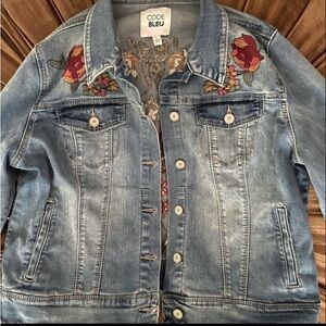 Code Bleu Women's Floral Embroidered Jean Jacket - Blue